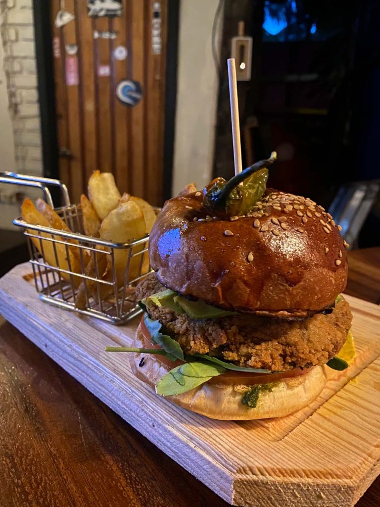vegan essen in puerto escondido - portobello burger