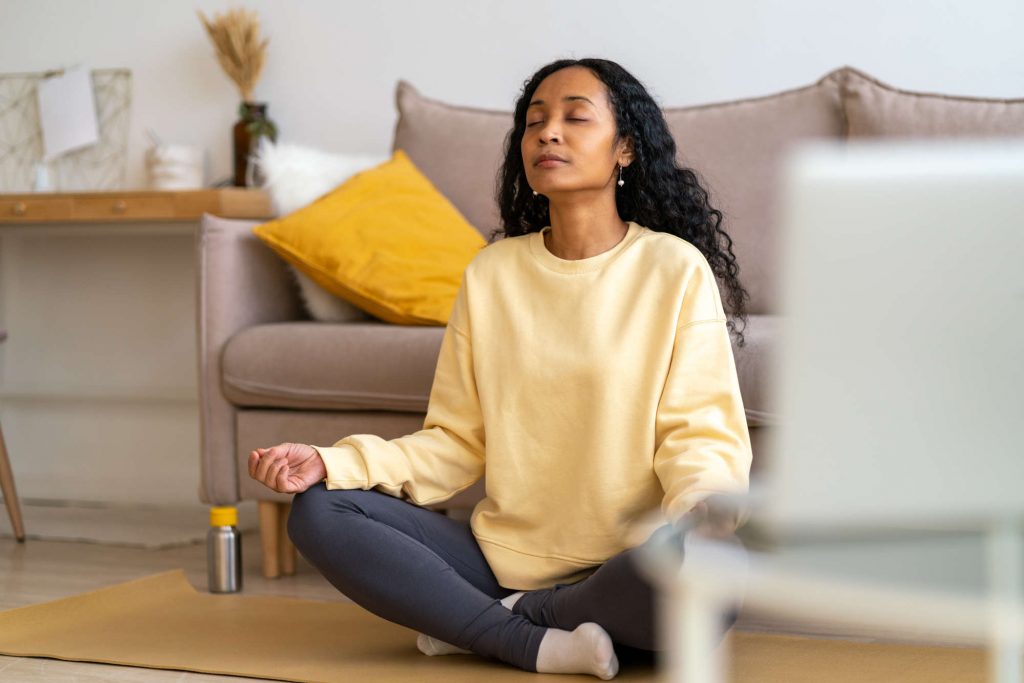 Yoga und Meditation fördern gute Laune